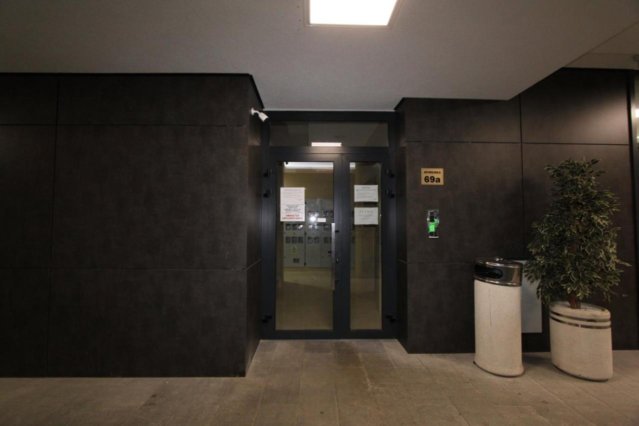 Downtown Apartment Banja Luka Bagian luar foto